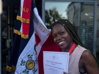 Maria récompensée lors de la remise des prix des Apprentis